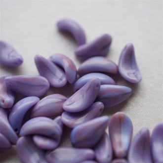 蓝紫渐变色月牙菊花花瓣珠捷克珠玻璃琉璃 7X13MM