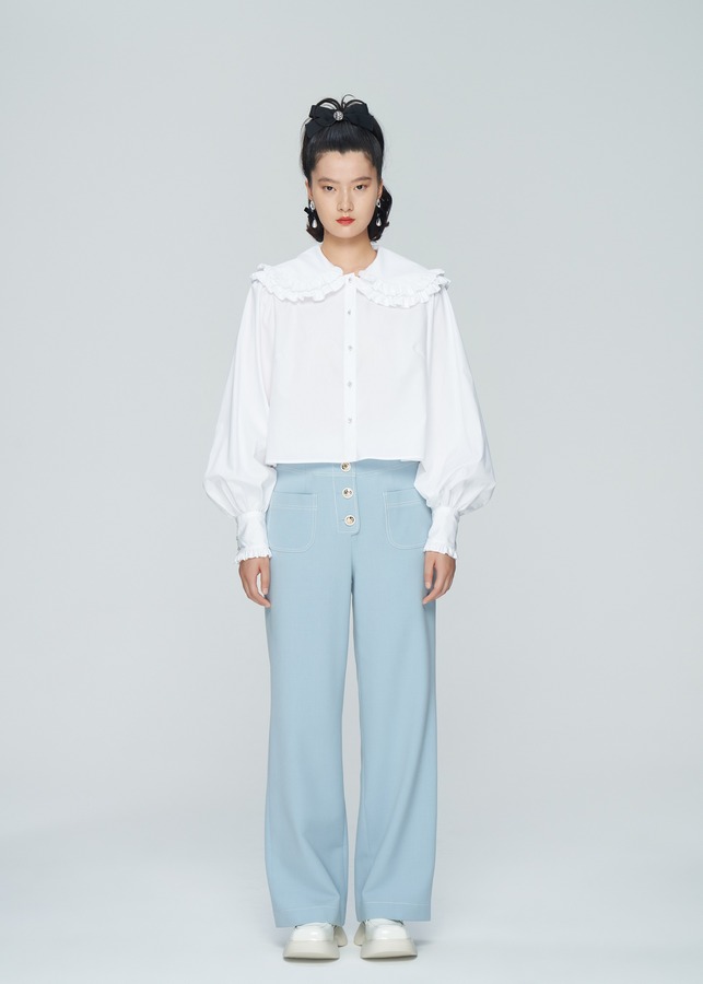 娃娃领短款衬衫