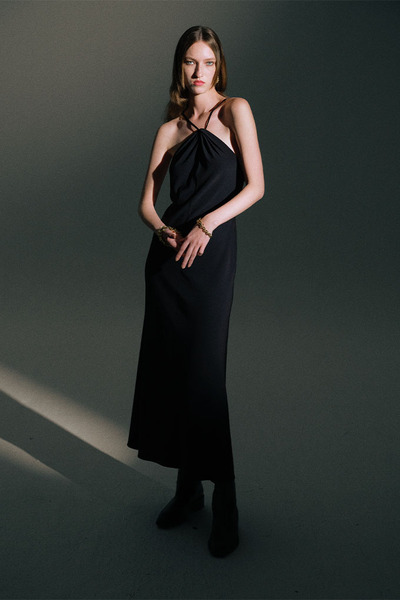 针织褶饰挂脖连衣裙