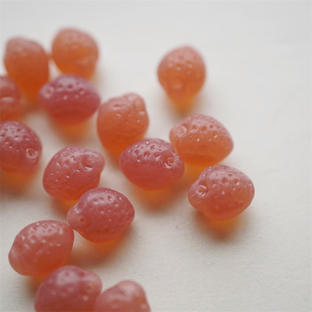 蛋白粉~糖果可爱草莓捷克珠玻璃琉璃 11X9MM