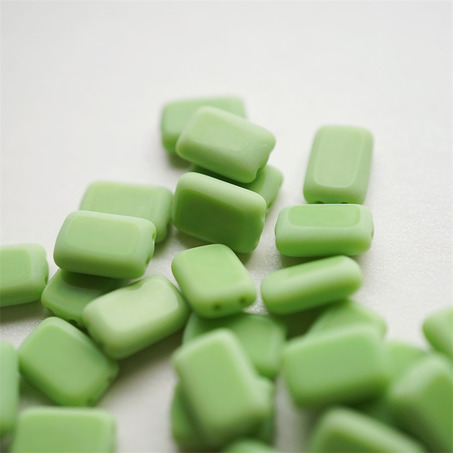 纯色青草绿~双孔长方玻璃捷克珠琉璃 12X8MM-4