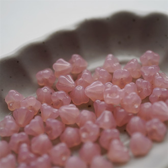 浅蛋白粉色~清新可爱捷克珠DIY串珠材料琉璃玻璃配件莲雾小喇叭花 4X6MM