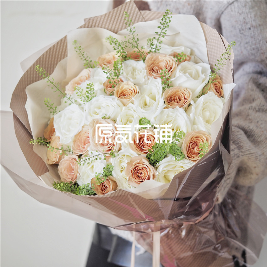 原气花铺-花店-上海-北京暖秋--白玫瑰卡布奇诺玫瑰绿菱草混合花束-7