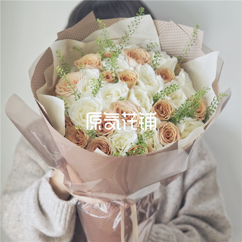 原气花铺-花店-上海-北京暖秋--白玫瑰卡布奇诺玫瑰绿菱草混合花束-8