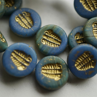 做旧感蓝绿色雾面复古描金~扁圆复古高定化石图案三叶虫捷克珠玻璃琉璃珠 18MM