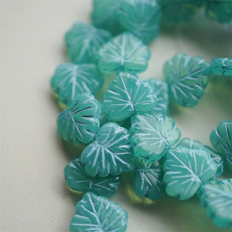 宝石感蛋白蓝绿mix色~树叶捷克珠玻璃琉璃珠 11X13MM