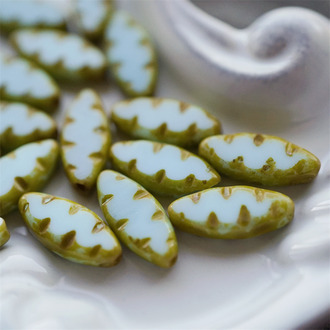 浅天蓝毕加索边边~梭形刻纹椭圆捷克珠玻璃琉璃串珠 18X7MM