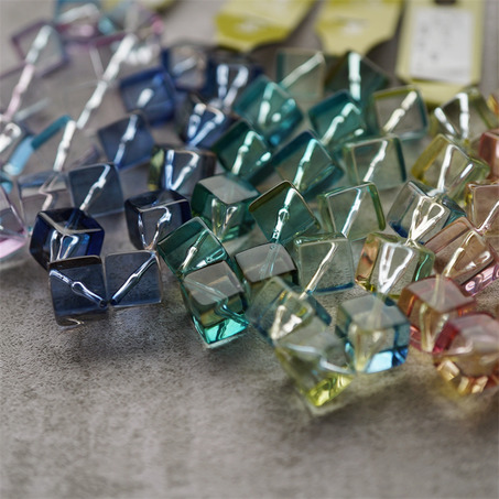 绝美渐变幻彩透明感立方体~日本进口高品质配件树脂珠