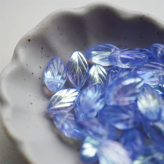 幻彩极光海蓝色~树叶侧孔捷克珠玻璃琉璃 11X7MM