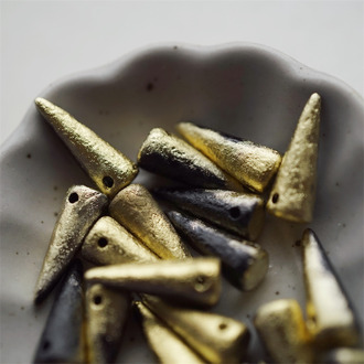 蚀刻黑色烫金~锥形尖锥珠复古朋克铆钉捷克珠玻璃琉璃珠 7X17MM