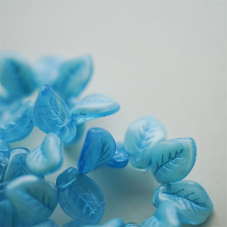 冰感海盐蓝mix~翘边树叶侧孔捷克珠玻璃琉璃 14X9MM-3