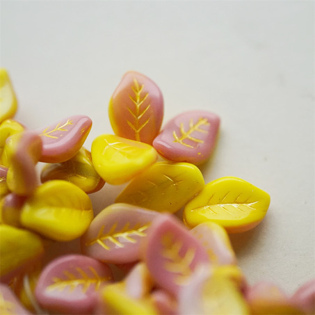 粉色拼柠檬黄mix~翘边树叶侧孔捷克珠玻璃琉璃 14X9MM-3