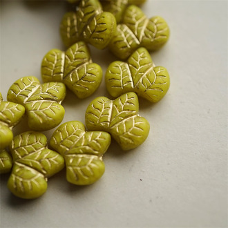 浅黄色描金~胖山楂树叶双面浮雕捷克珠玻璃琉璃珠 16X14MM