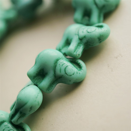 绿色系彩绘感~ 中华风新中式佛牌大象吉象捷克珠玻璃琉璃珠 21X20MM