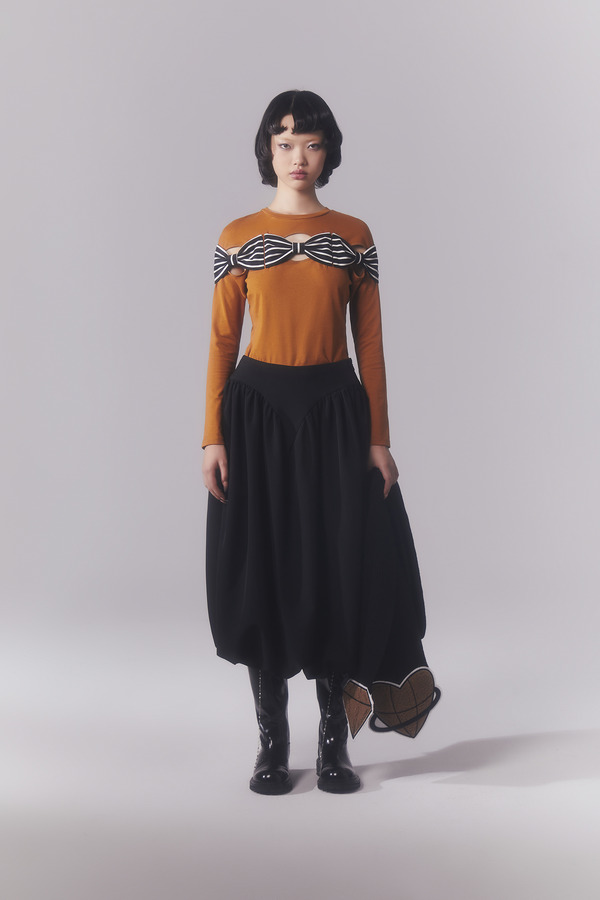 蝴蝶结拼接镂空上衣