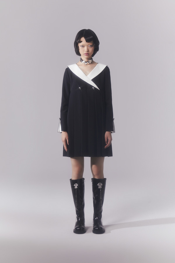 娃娃西装百褶连衣裙