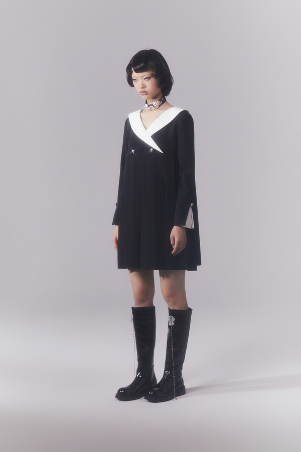 娃娃西装百褶连衣裙