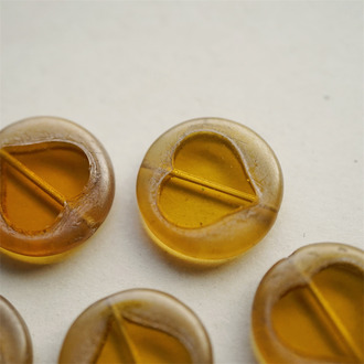 透感姜黄色~扁圆爱心夸张捷克珠玻璃琉璃珠 21MM