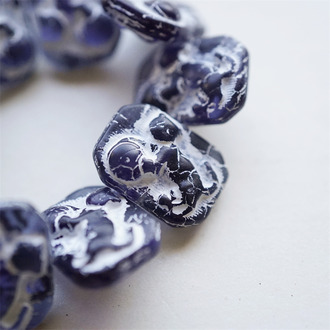 透墨黑蓝描白色~高定立体猫咪抱球长方形捷克珠玻璃琉璃串珠 22X16MM