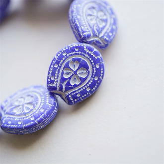 蓝色描白~趣味马蹄铁形四叶草花纹捷克珠玻璃琉璃珠 21X18MM
