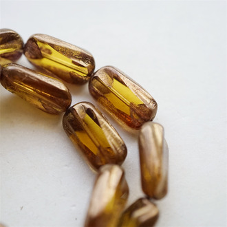 透琥珀黄金属光泽~浮雕切面花纹长方形扁珠捷克珠玻璃琉璃珠 16X8MM