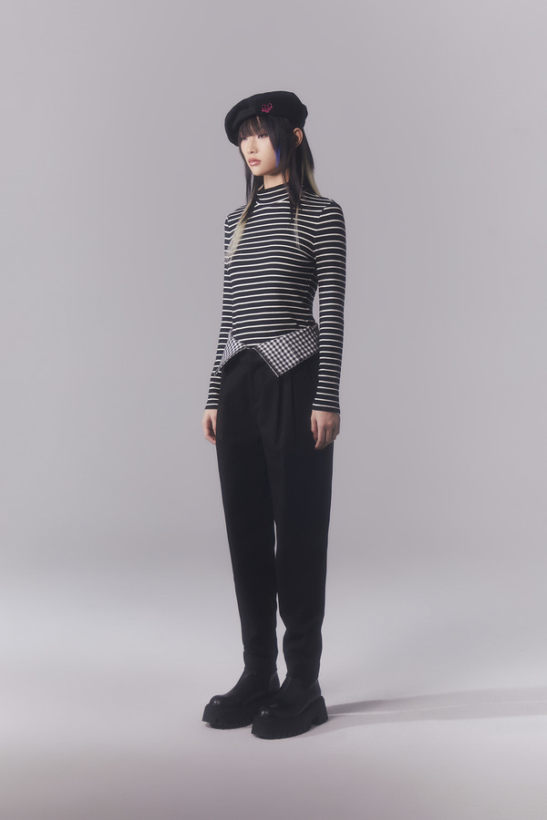 半高领条纹打底衫