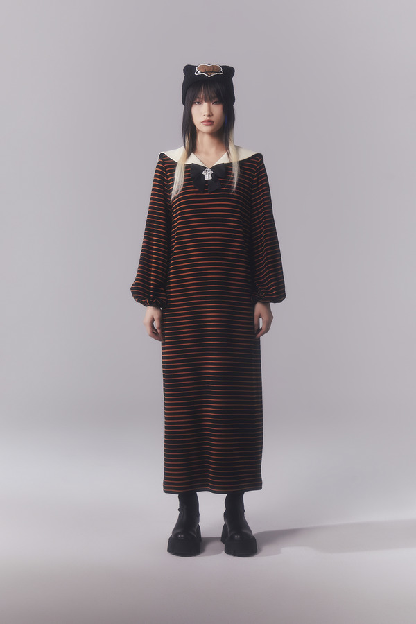 海军领蝴蝶结钻饰卫衣长裙