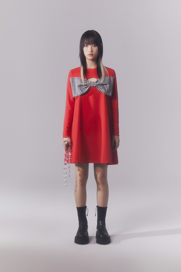 蝴蝶结镂空A摆连衣裙