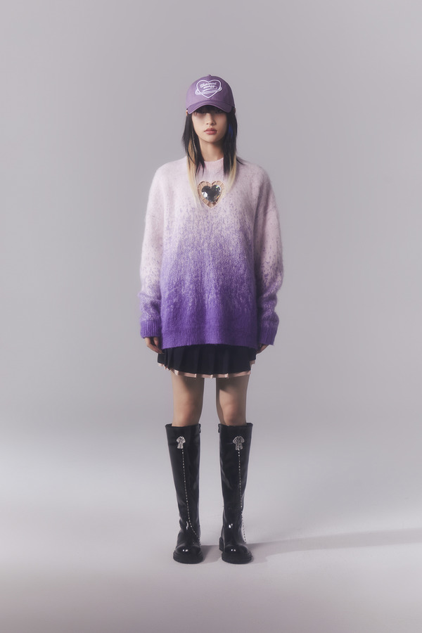 爱心能量宝石镂空马海毛衣