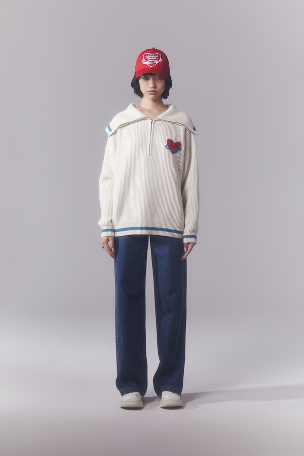 宇宙能量刺绣海军翻领毛衣