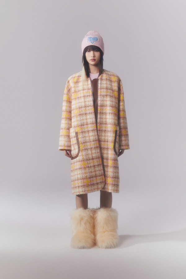 廓型圆领圈圈毛大衣