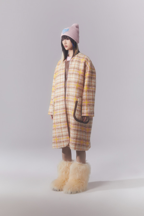 廓型圆领圈圈毛大衣