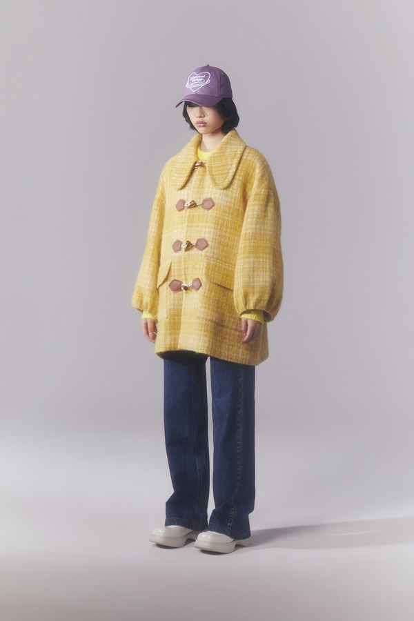 彼得潘领牛角扣大衣