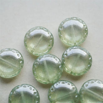 透感水光绿硬糖质感~可爱扁圆浮雕花边捷克珠玻璃琉璃珠 16MM