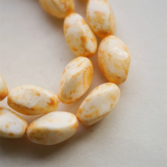 水染奶橘色~异形扭扭四面立体梭形珠捷克珠玻璃琉璃珠 16X11MM