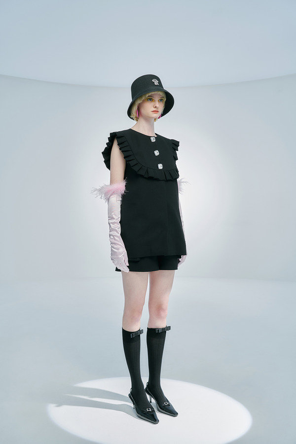 荷叶拼接钻扣马甲裙