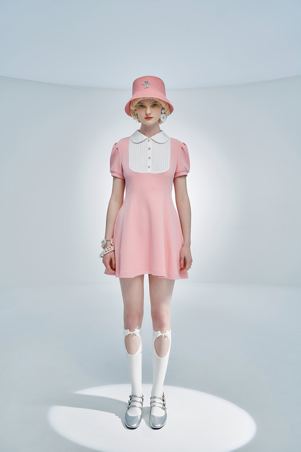 塔克压条娃娃领连衣裙