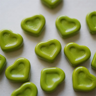 纯色橄榄绿~复古少女爱心桃心捷克珠玻璃珠琉璃珠 14X12MM