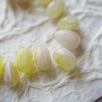 樱花青提奶油配色mix椭圆侧孔珠~日本进口灯工玻璃琉璃珠 尺寸约13X9MM