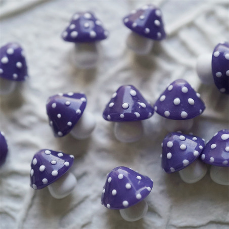 紫色白波点超可爱蘑菇直孔珠~日本进口灯工玻璃琉璃珠 尺寸约14X15MM-3