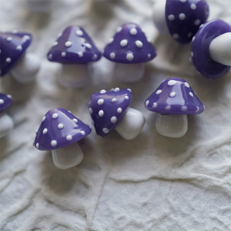 紫色白波点超可爱蘑菇直孔珠~日本进口灯工玻璃琉璃珠 尺寸约14X15MM-5