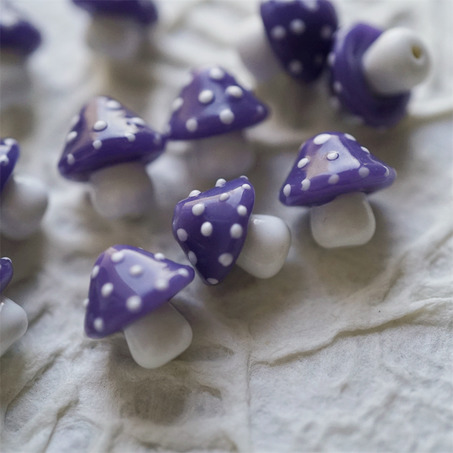 紫色白波点超可爱蘑菇直孔珠~日本进口灯工玻璃琉璃珠 尺寸约14X15MM-7