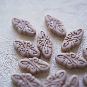 雾面豆沙色描香槟色~绝美复古巴洛克直孔捷克珠玻璃琉璃 19x9mm