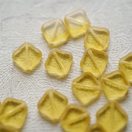 透浅蜂蜜黄色~菱形方块捷克珠玻璃珠琉璃珠 12MM