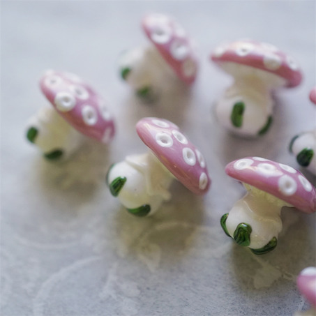 粉白配色可爱毒蘑菇带叶子~日本进口灯工玻璃琉璃珠 尺寸约15X17MM-12