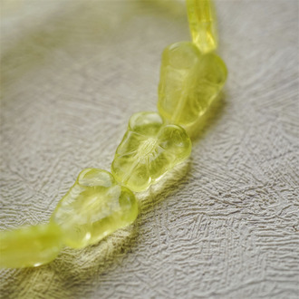 透感柠檬黄色清新配色~可爱三色堇花花捷克珠玻璃琉璃珠 13X11MM