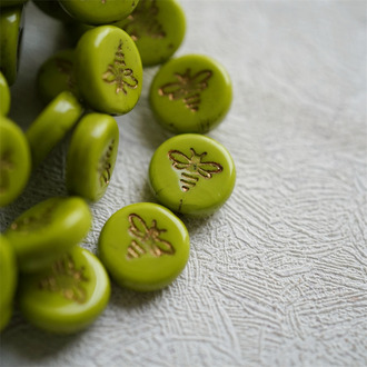 山葵绿描玫瑰金色~新款可爱蜜蜂扁圆捷克珠琉璃珠玻璃珠 12MM