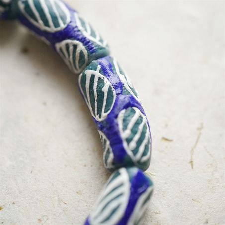 蓝绿热带叶子彩绘~曲线柱形珠造型hobo风手造环保玻璃珠西非贸易珠 尺寸约10X26MM-5