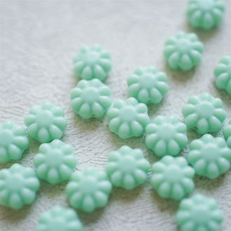 纯色浅薄荷绿~常规小雏菊花朵捷克珠玻璃琉璃珠 9MM