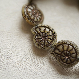 卡其渐变灰描古铜色~海洋生物贝壳鹦鹉螺化石捷克珠玻璃琉璃珠 18X16MM